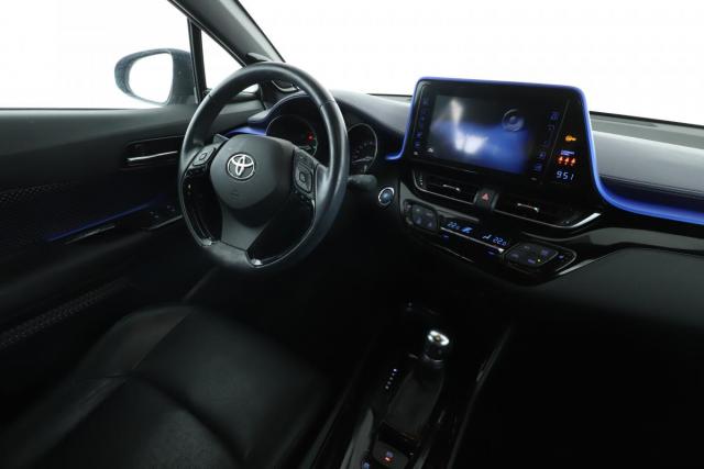 Toyota C-Hr image 5