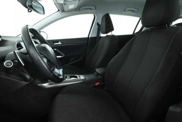 Peugeot 308 image 9