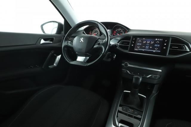 Peugeot 308 image 8