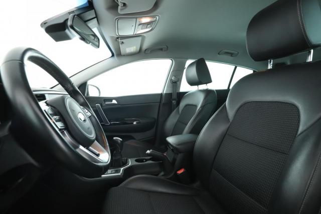 Kia Sportage image 9
