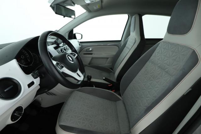 Volkswagen Up! image 1