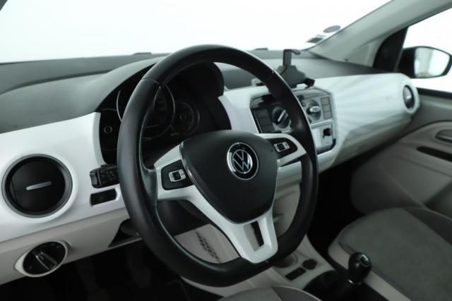 Volkswagen Up! image 8