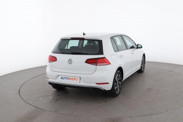 Volkswagen Golf image 4