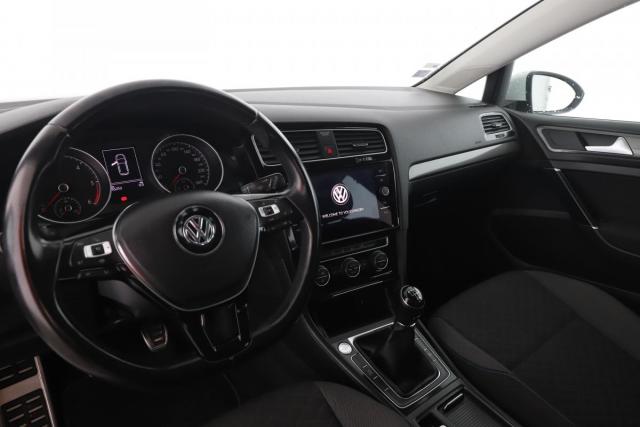 Volkswagen Golf image 6