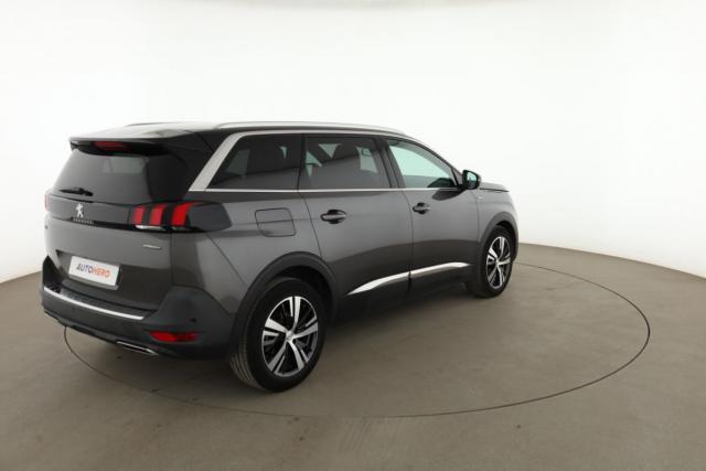Peugeot 5008 image 9