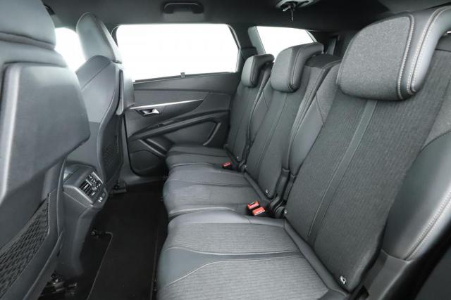 Peugeot 5008 image 1