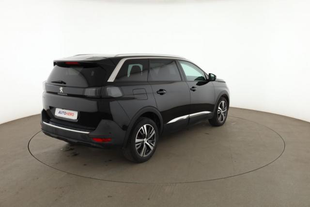 Peugeot 5008 image 2