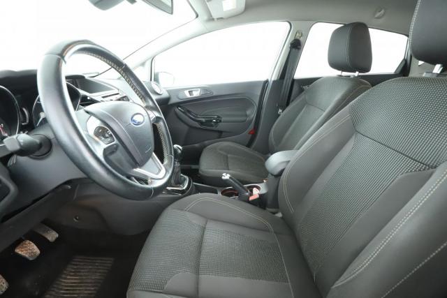 Ford Fiesta image 5