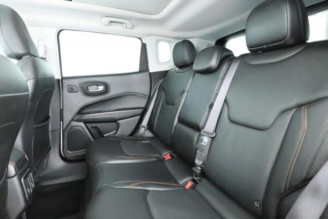 Jeep Compass image 2