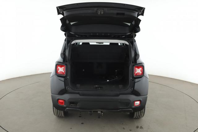 Jeep Renegade image 8