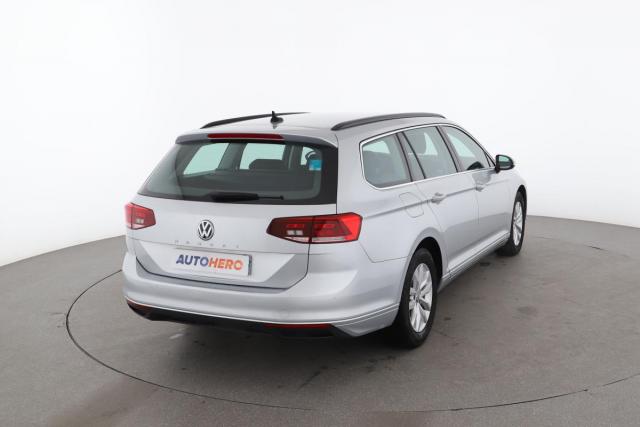 Volkswagen Passat Sw image 2