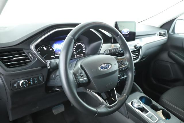 Ford Kuga image 3