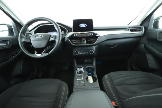 Ford Kuga image 1