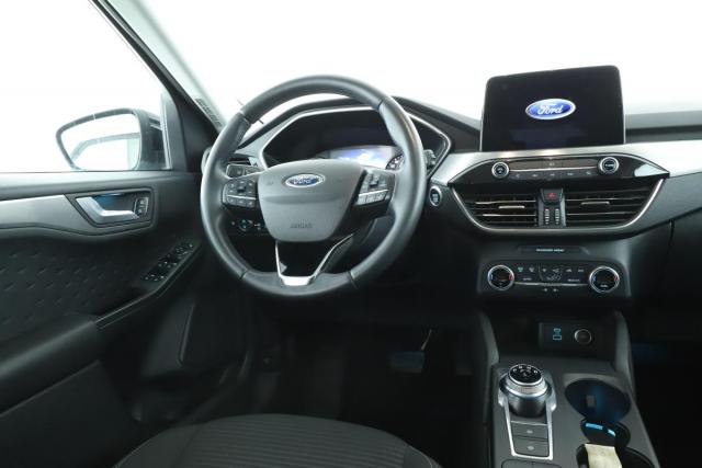 Ford Kuga image 6