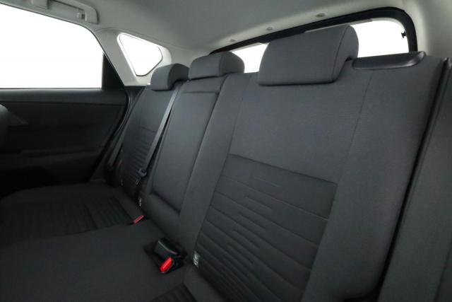 Toyota Auris image 7