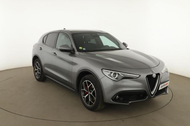 Alfa Romeo Stelvio image 5