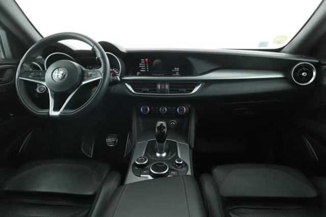 Alfa Romeo Stelvio image 4