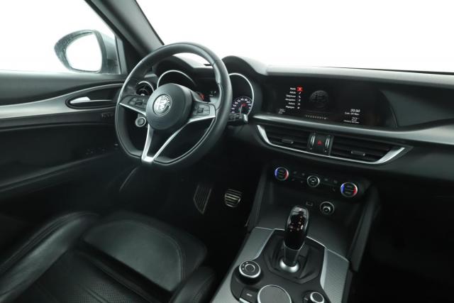 Alfa Romeo Stelvio image 3