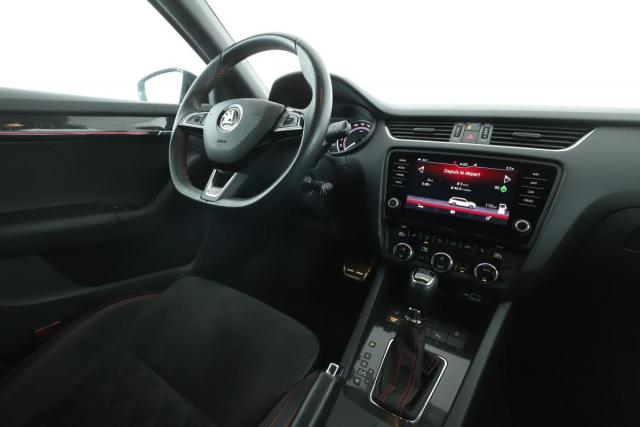 Skoda Octavia image 6
