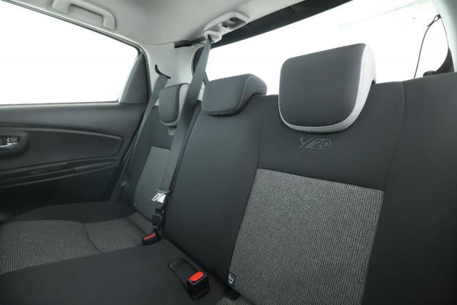 Toyota Yaris image 2