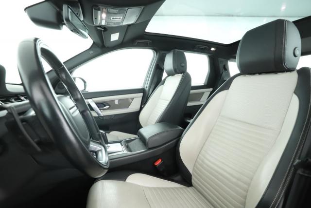 Land Rover Discovery Sport image 2