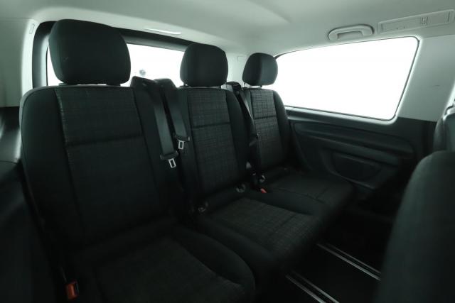 Mercedes Benz Vito image 2