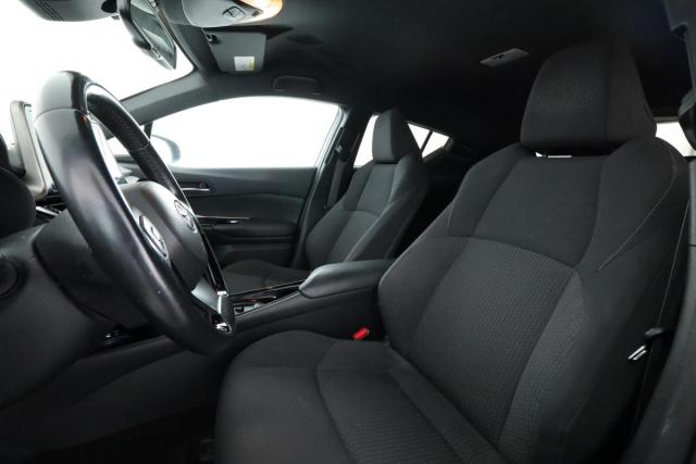 Toyota C-Hr image 6