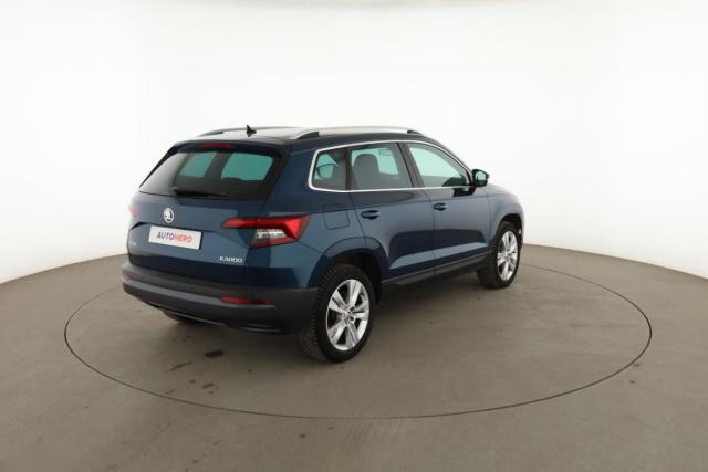 Skoda Karoq image 8