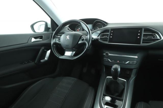 Peugeot 308 image 3