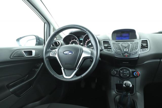 Ford Fiesta image 7