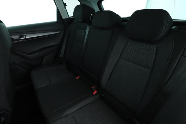 Skoda Karoq image 3