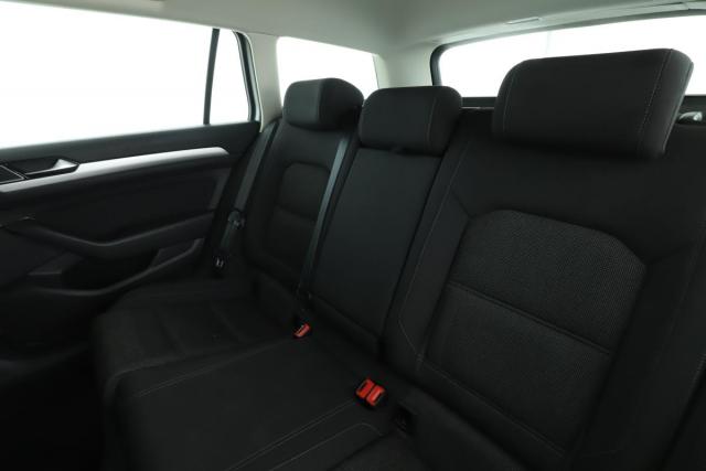 Volkswagen Passat Sw image 7