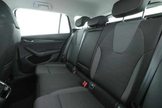 Skoda Octavia image 4