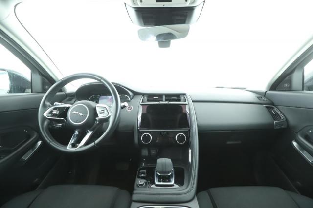 Jaguar E-Pace image 3