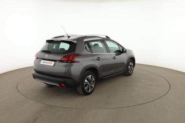 Peugeot 2008 image 9