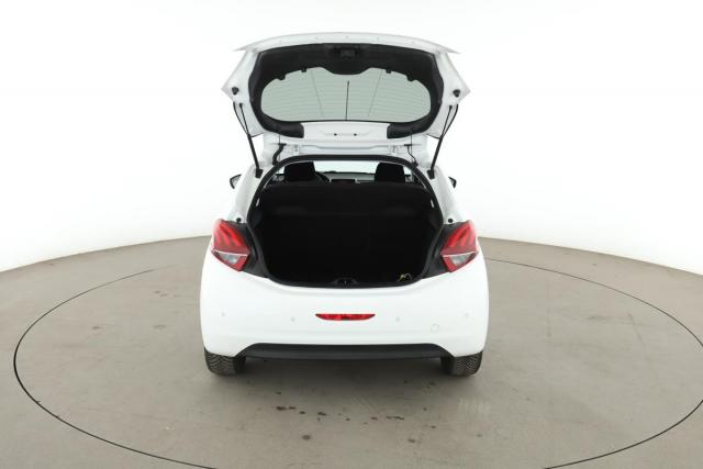 Peugeot 208 image 8