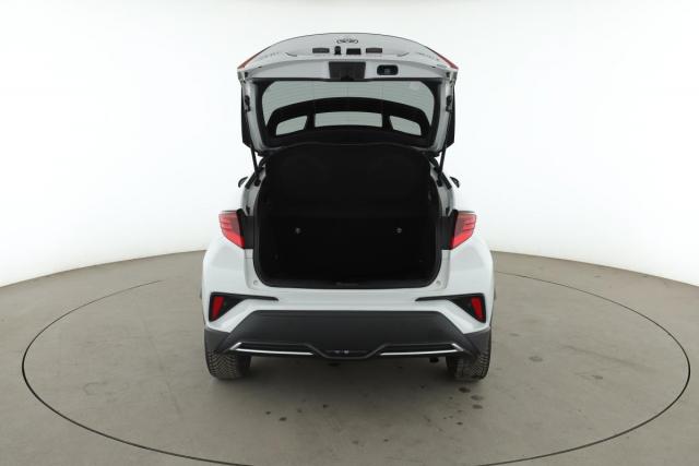 Toyota C-Hr image 6