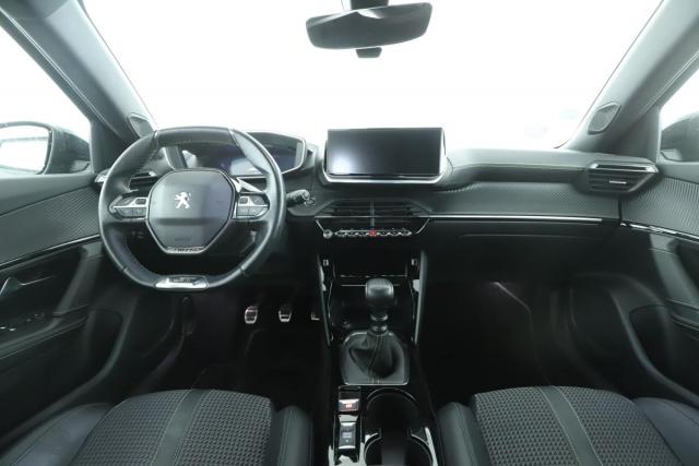 Peugeot 2008 image 8