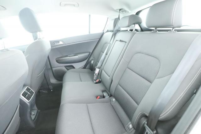 Kia Sportage image 2