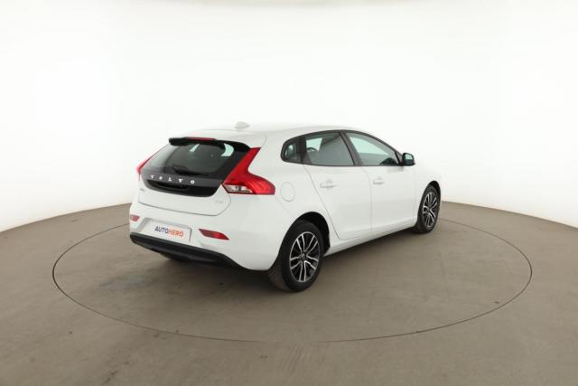 Volvo V40 image 9