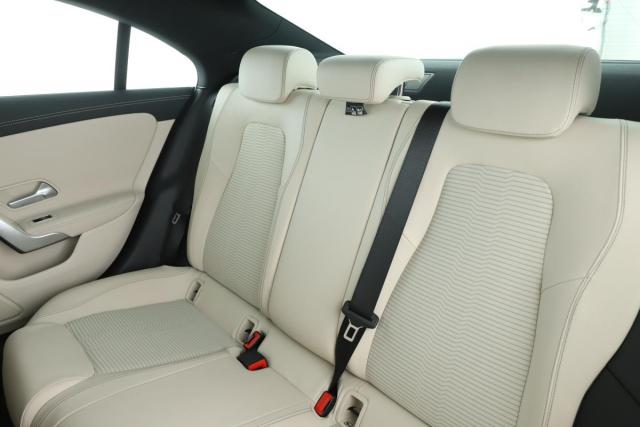 Mercedes Benz Cla image 9