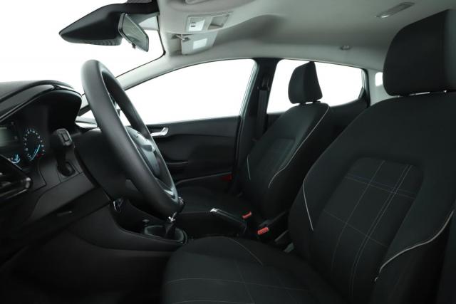 Ford Fiesta image 5