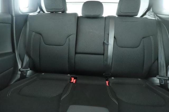 Jeep Renegade image 4