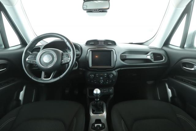Jeep Renegade image 3