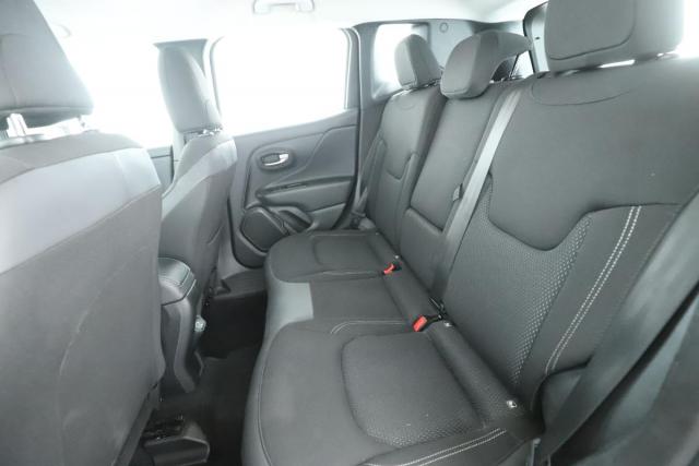 Jeep Renegade image 7