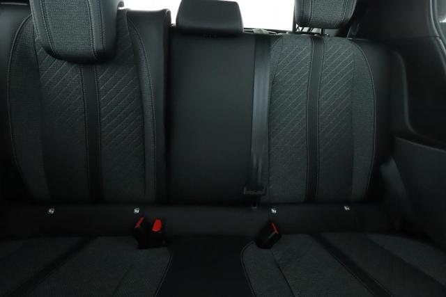 Peugeot 208 image 7