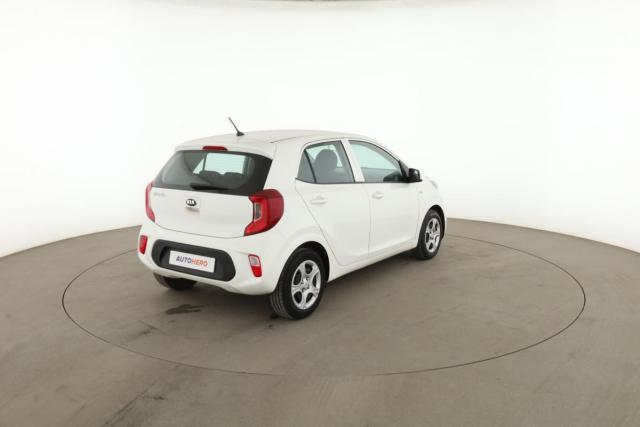 Kia Picanto image 5