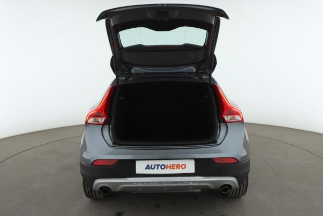 Volvo V40 Cross Country image 7