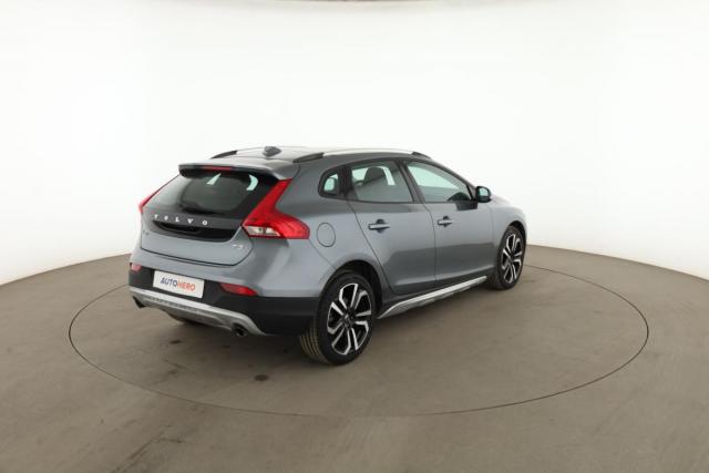 Volvo V40 Cross Country image 5