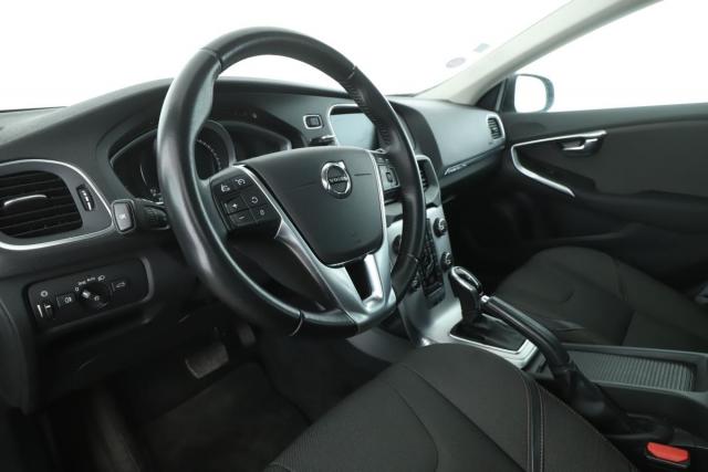 Volvo V40 Cross Country image 3